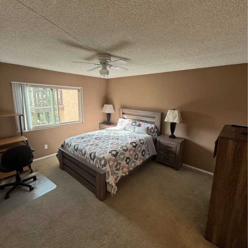 Elegant Geometric Pattern Bedding Set